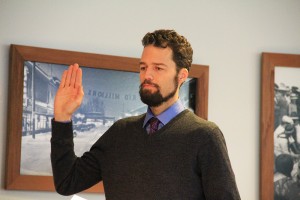 Shelby Rognstad takes the oath of office as mayor of Sandpoint. Photo by Ben Olson.