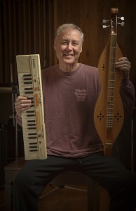 Bruce Hornsby has his hands full. Photo (c) 2016 Keith Lanpher.